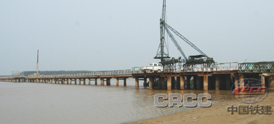 Jiyang Huanghe River Highway Bridge.png